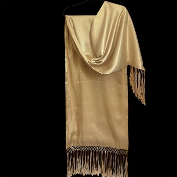 Gold Fringe Trim Wrap Luxurious Accessory - Picture 1 of 6